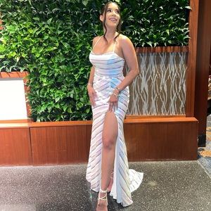 Night Gown. Formal night dress. Sleeveless, crossed back, one leg opening